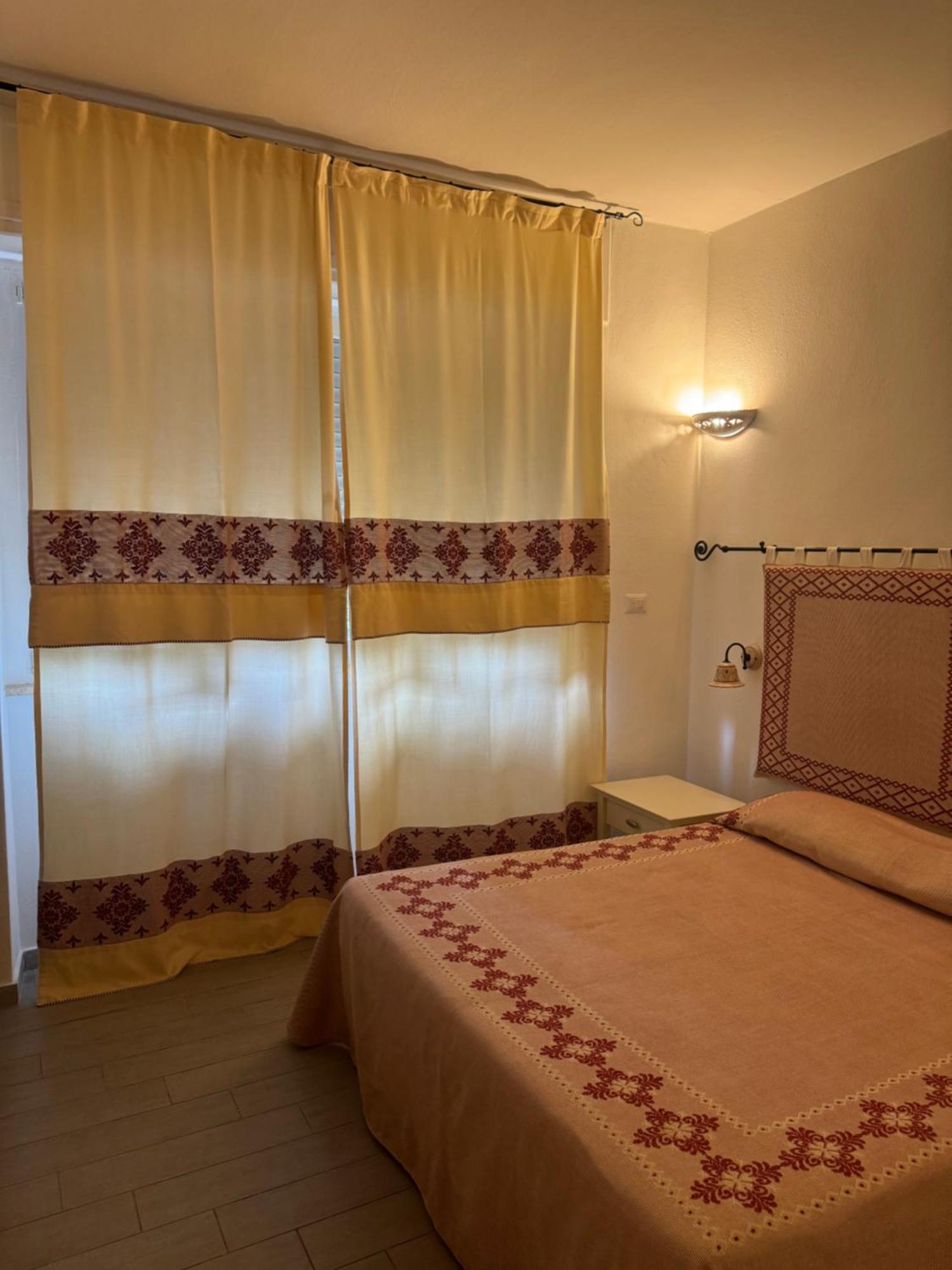 Bed and Breakfast Domo Acabara Альгеро Экстерьер фото